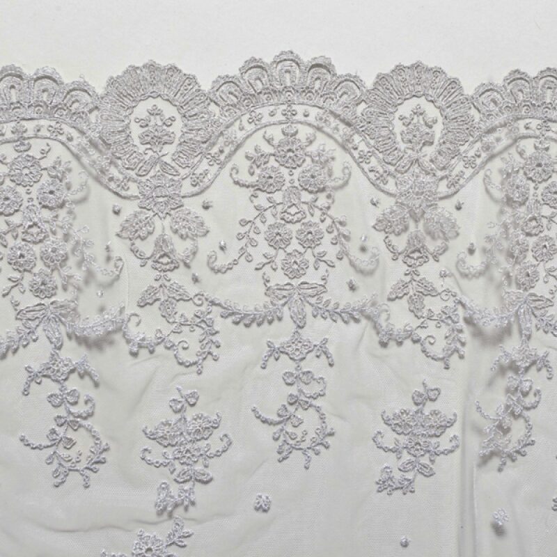 Mantilla nueva triangular trébol