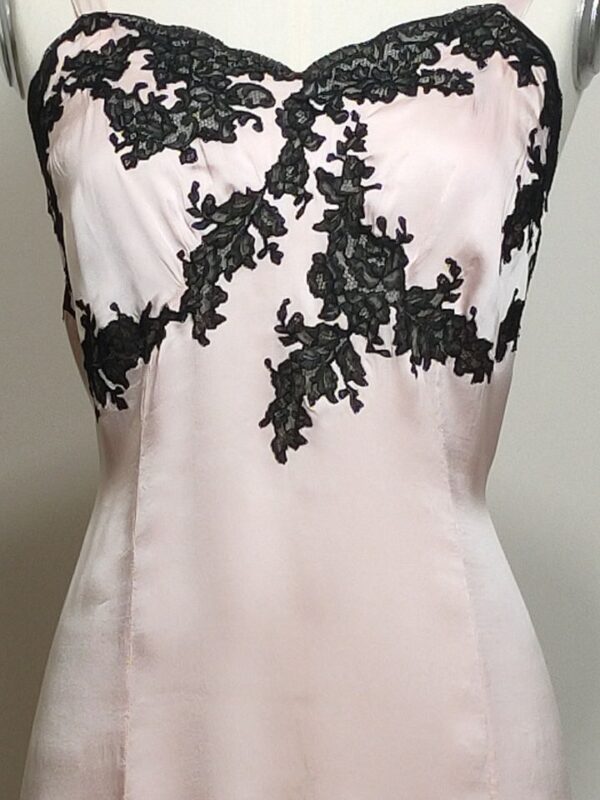 vestido-lencero-para-invitada-03.jpg