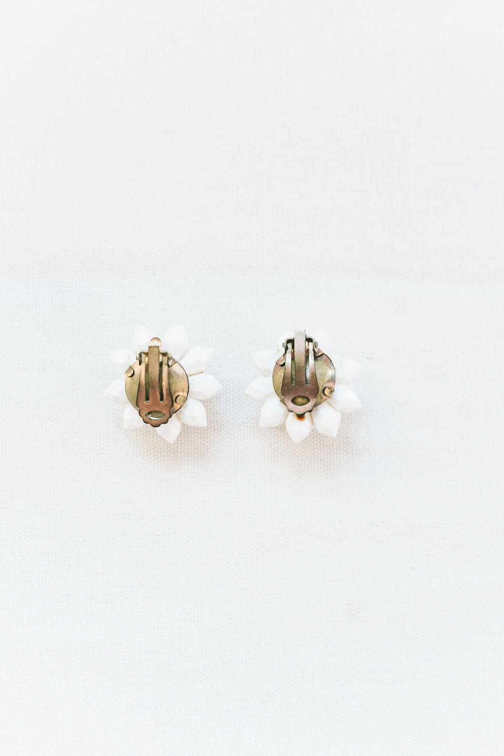 White vintage botton earrings