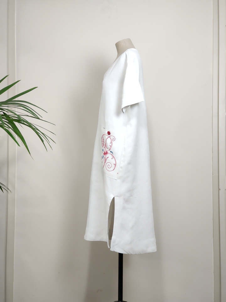 white-linen-short-sleeve-dress