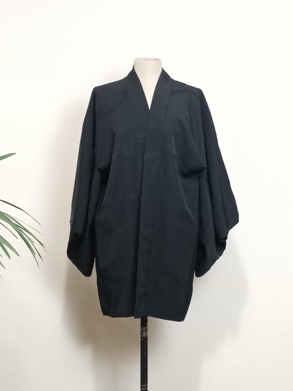 kimono-corto-vintage-negro