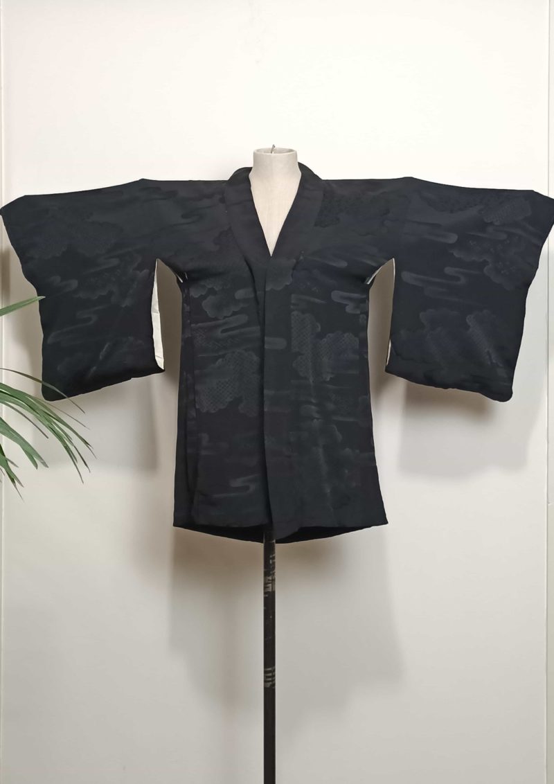 kimono-corto-vintage-negro