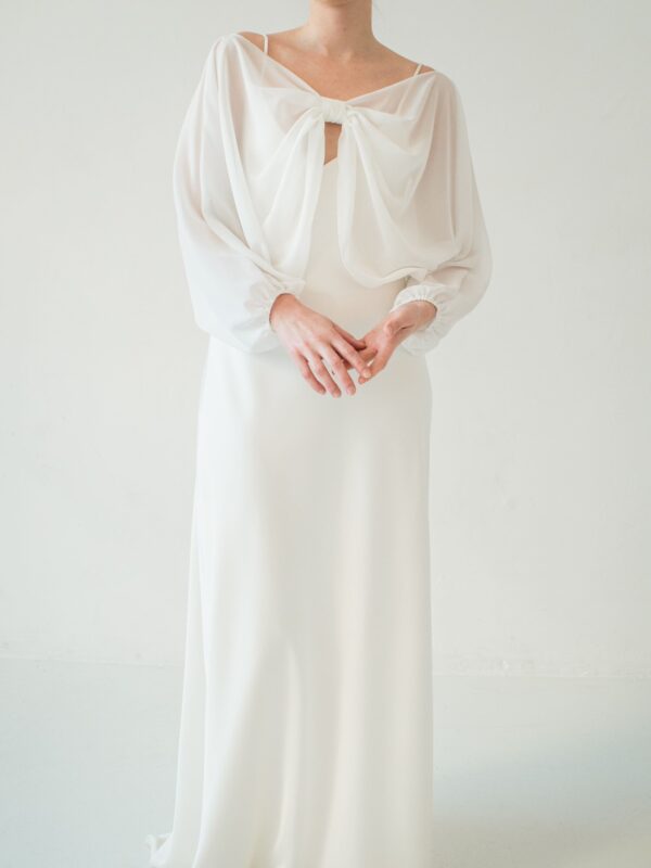 Short bridal cape