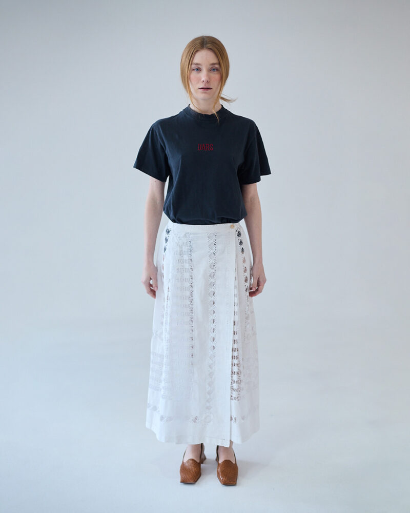 Falda blanca calada