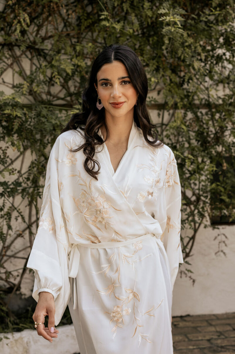 bata de novia bordada kimono