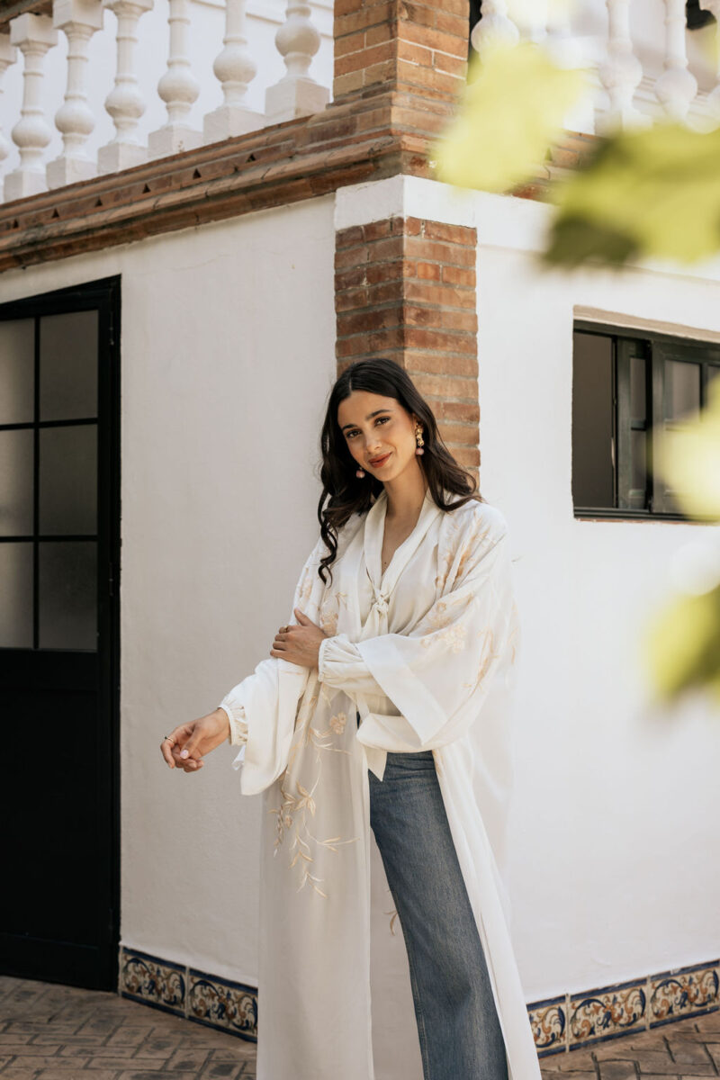 bata de novia bordada kimono