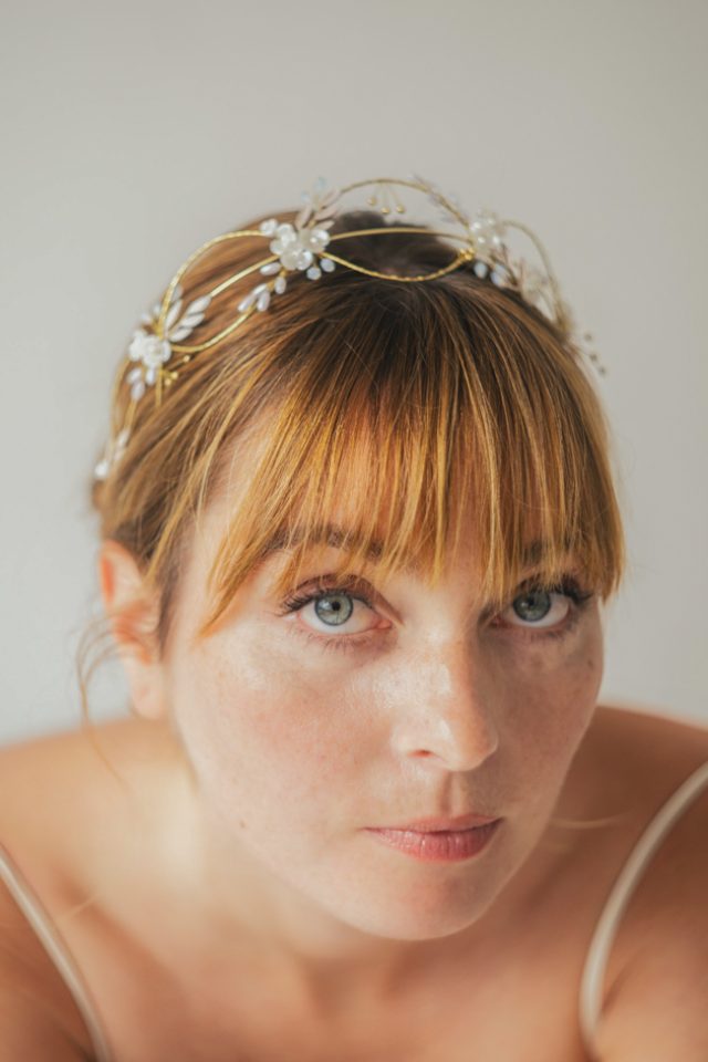 Diadema de novia metálica