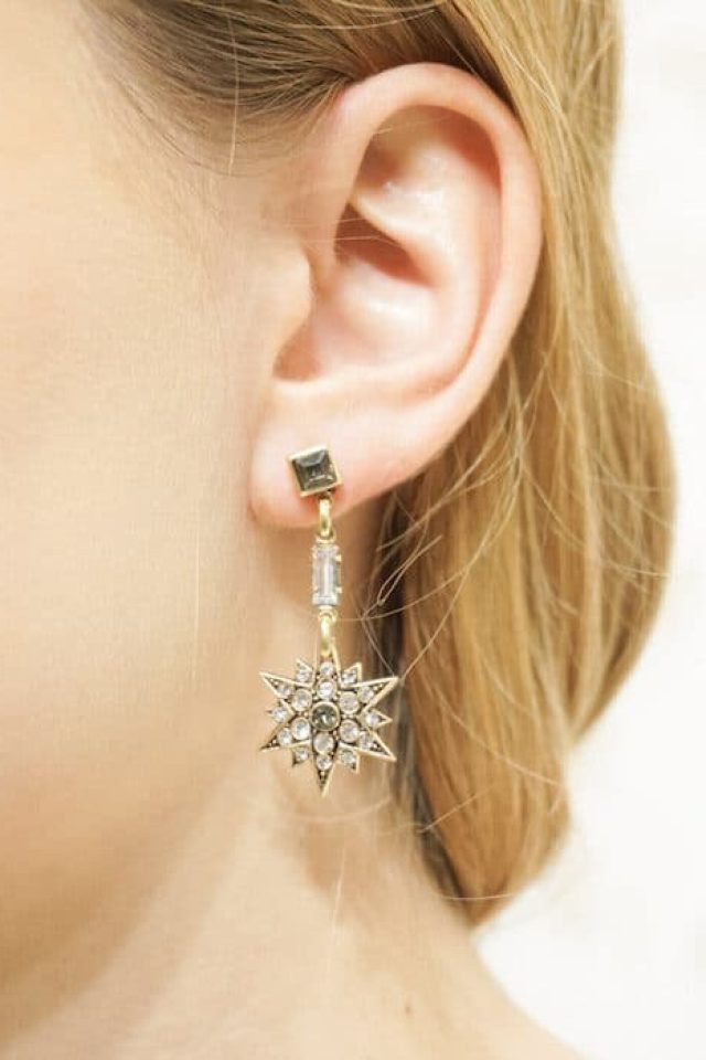 Elegant rhinestone earrings