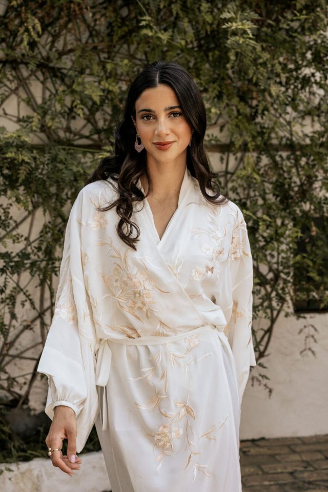 bata de novia bordada kimono