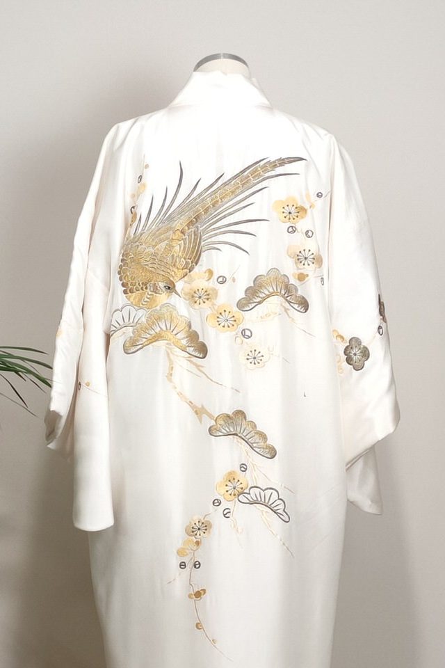 emboidery-vintage-bridal-kimono.jpg