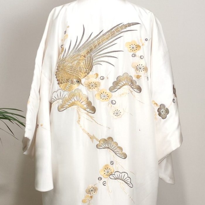 emboidery-vintage-bridal-kimono.jpg