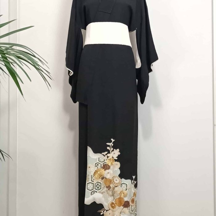 black-kimono-vintage