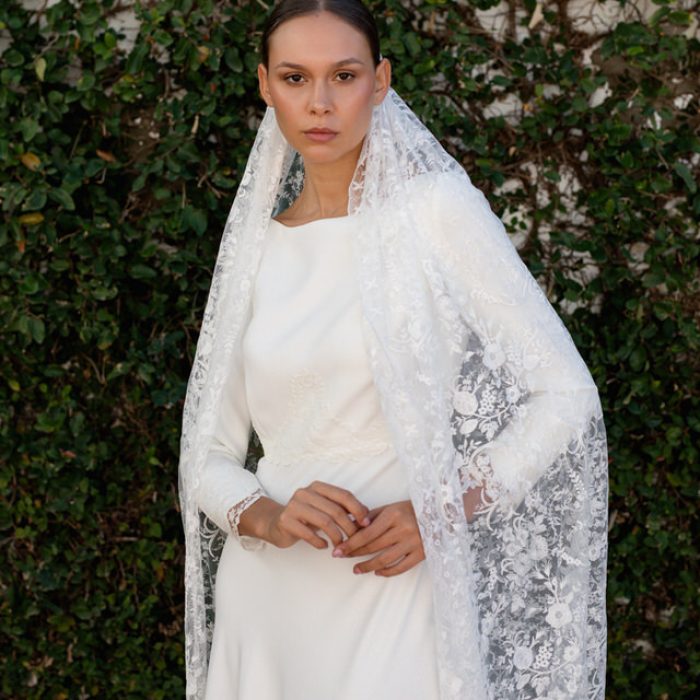 mantilla-rectangular-bordada