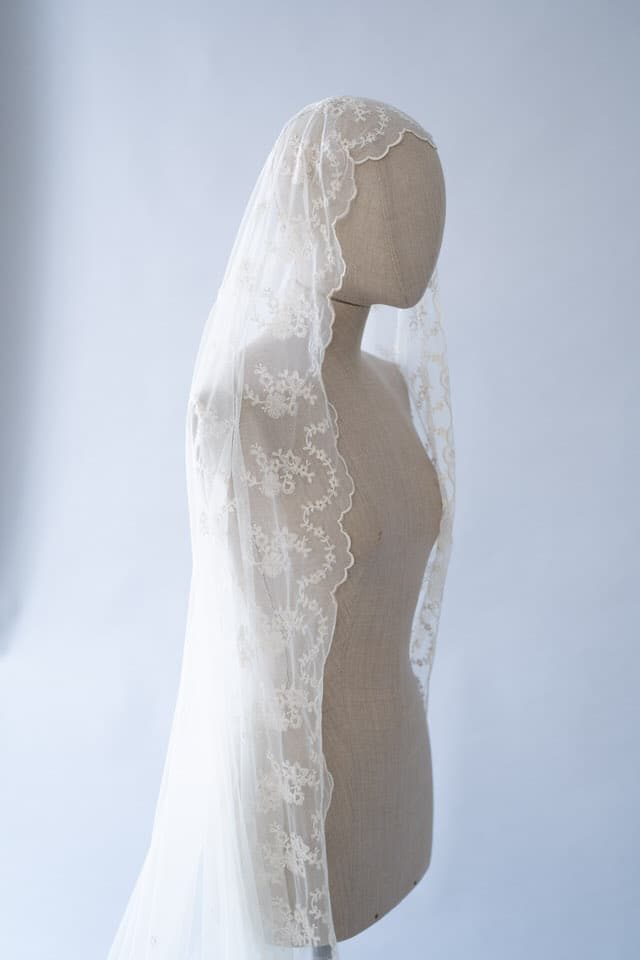 MANTILLA-NOVIA-MARFIL