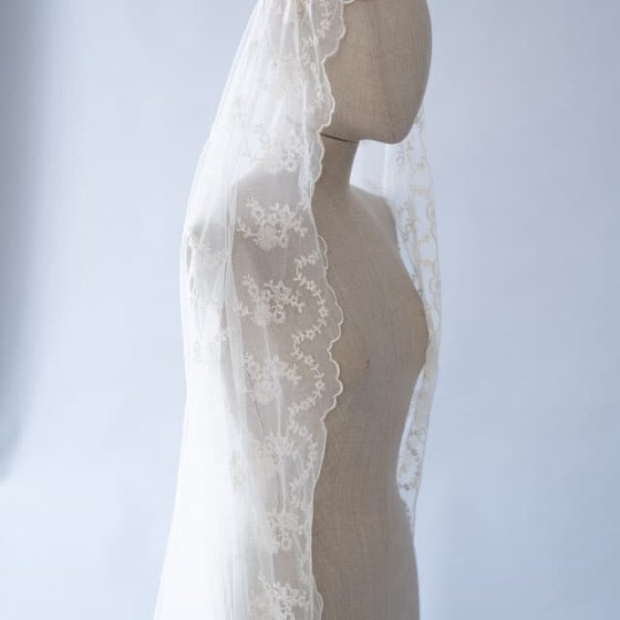 MANTILLA-NOVIA-MARFIL