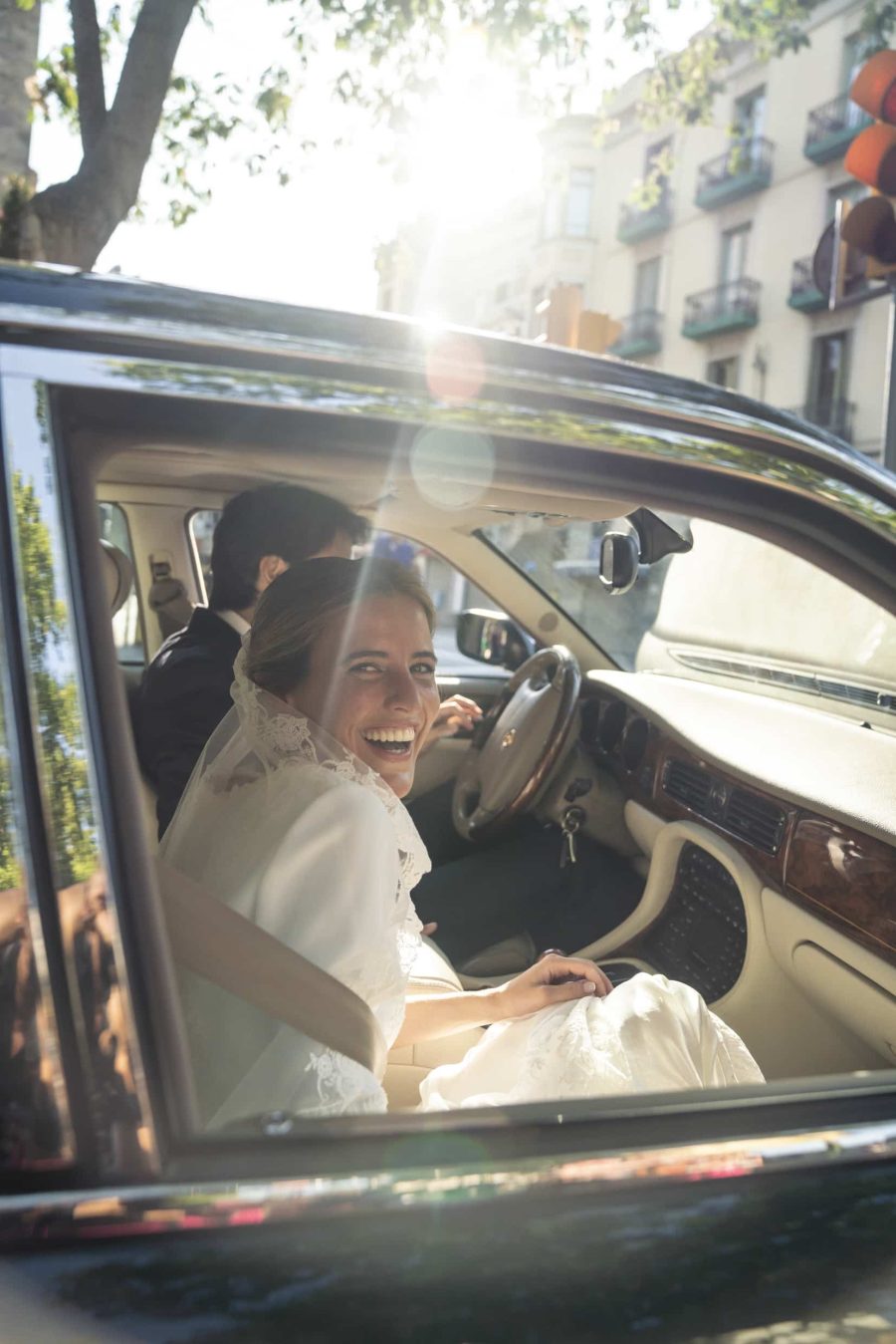 Vestido-novia-encaje-mantilla